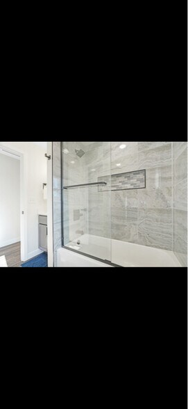 Building Photo - 209 Anna St