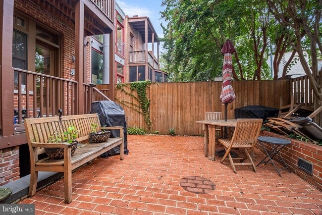 Building Photo - 1120 East Capitol St NE