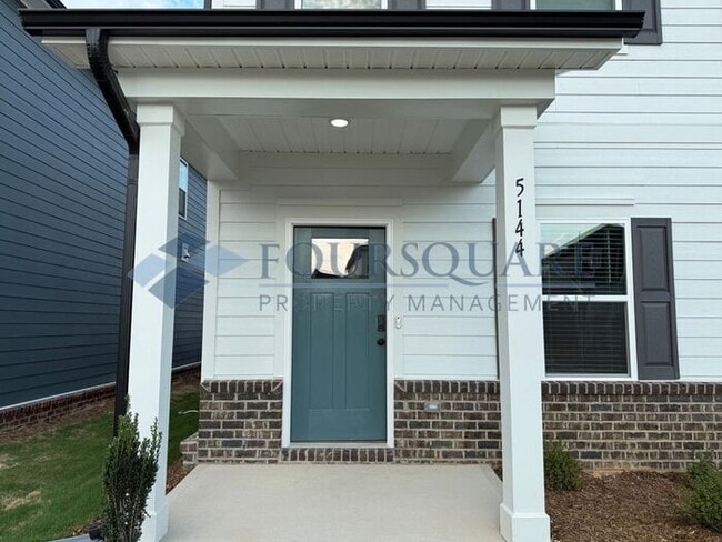 Building Photo - Modern 4-Bed / 2.5-Bath Single-Family Home with Loft, Gas Fireplace & 2-Car Garage – Near Downtow...
