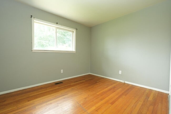 Building Photo - 2912 Cedarhurst Dr