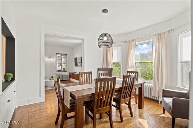 Building Photo - 162 Lake Ave