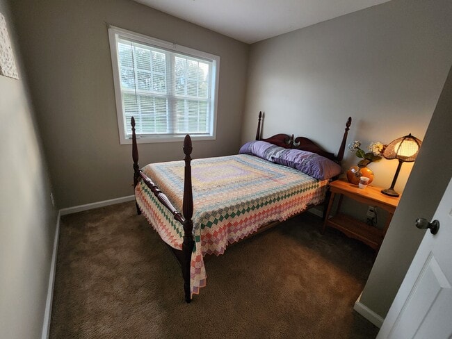 Building Photo - Unit 2