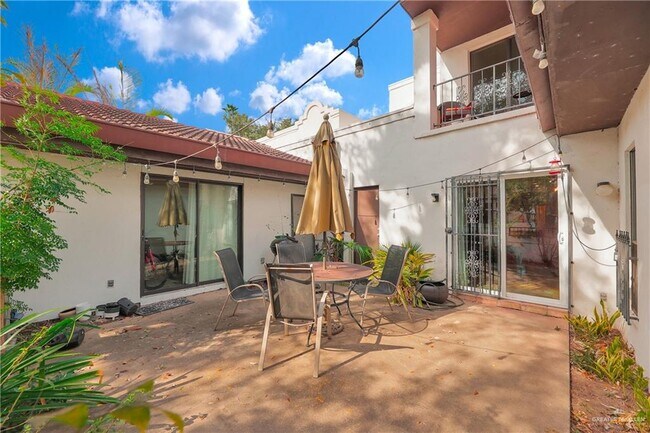 Building Photo - 24 Sunflower Ave