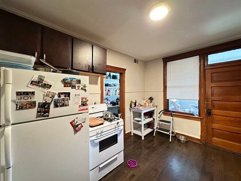Building Photo - 3608 W Grace St