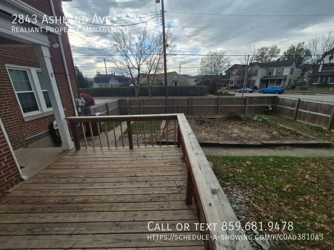 Building Photo - 2843 Ashland Ave