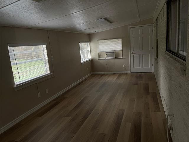 Building Photo - 811 Quail Terrace