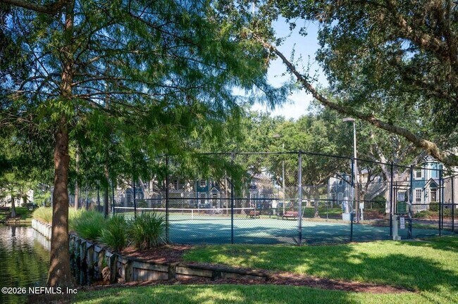 Building Photo - 13703 Richmond Park Dr N