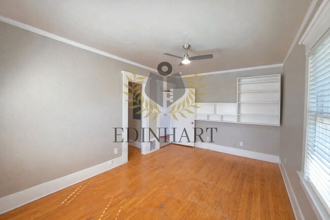 Building Photo - 1105 N College Ave