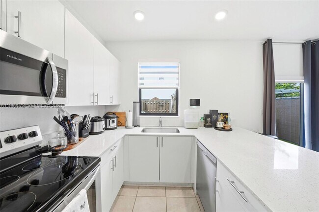 Building Photo - 24644 SW 118 Pl