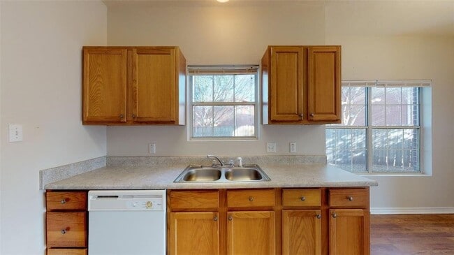 Building Photo - 1500 Maglothin Ct