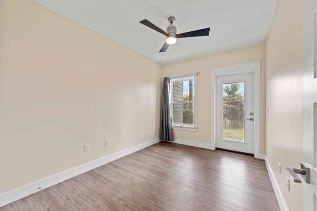 Building Photo - 340 Bluefish Dr