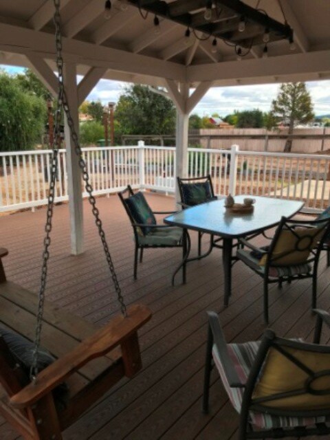 Building Photo - 1055 Tishlini Ln