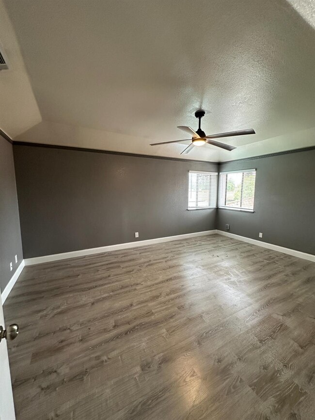 Building Photo - 3040 Boulder Ave