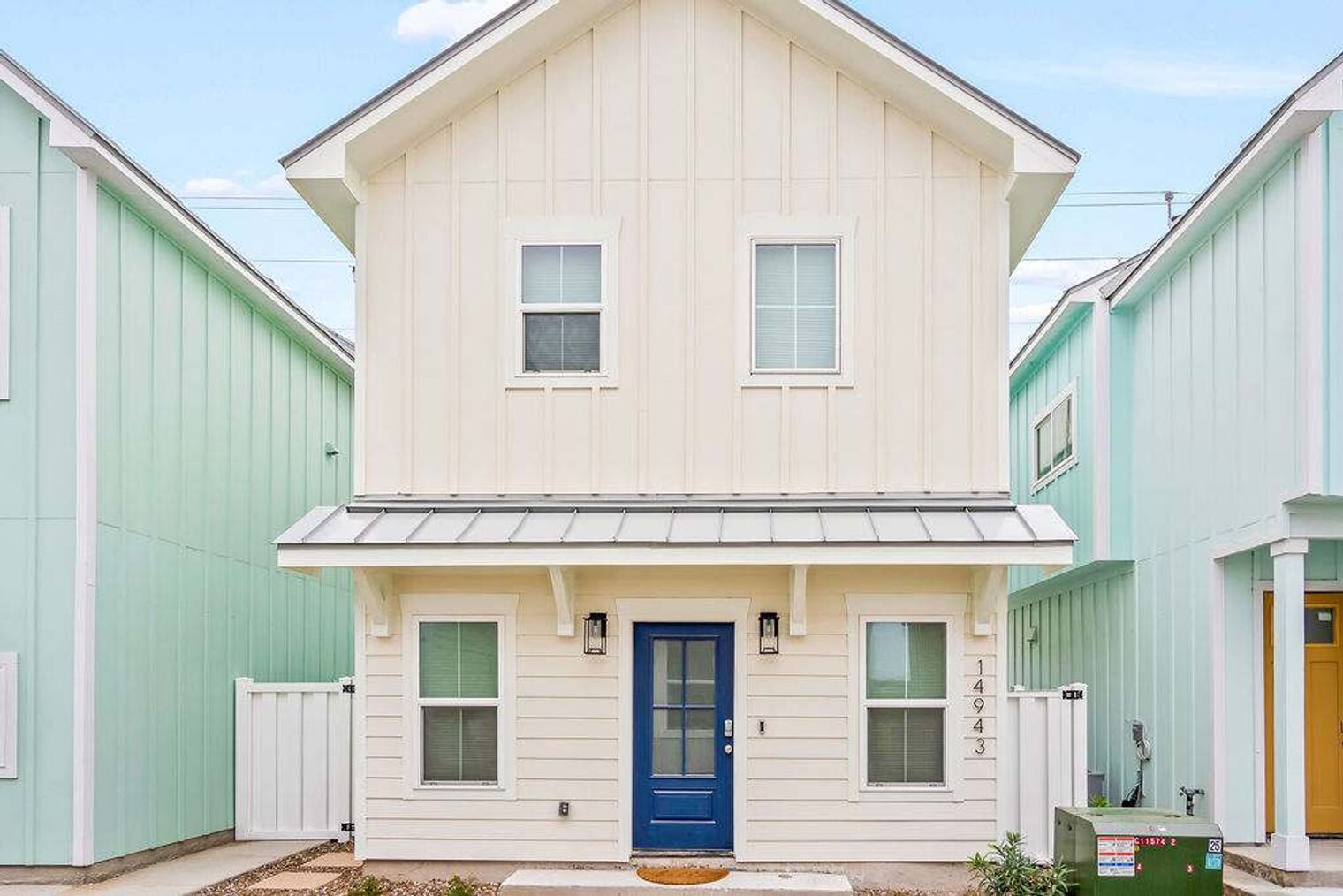 Building Photo - 14943 Leeward Dr