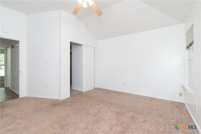 Building Photo - 2406 Cactus Dr