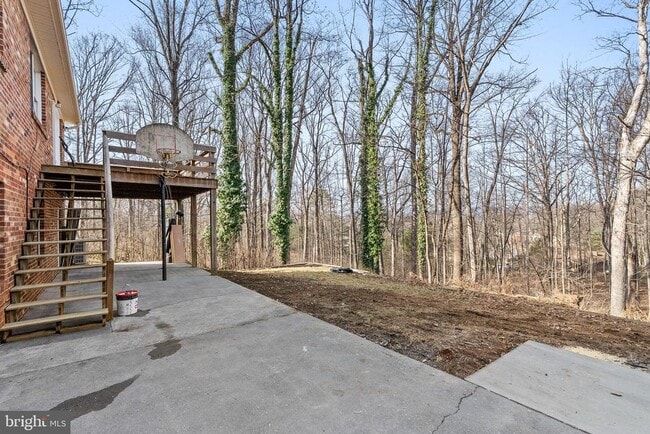 Building Photo - 122 Stuart Dr