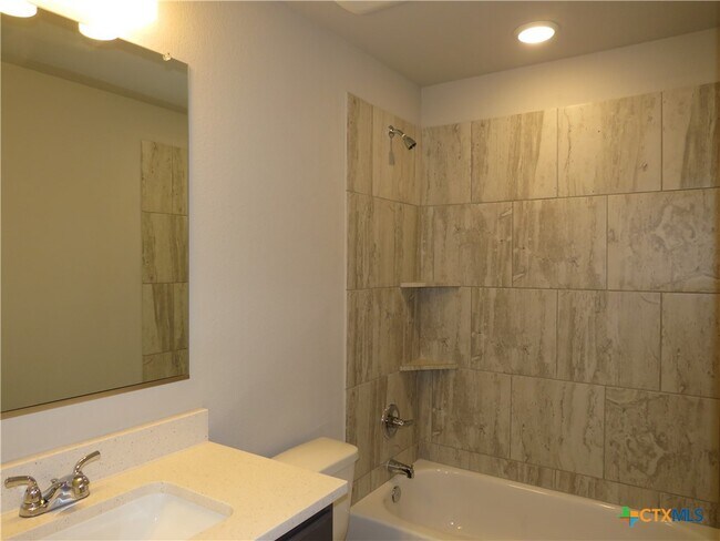 Building Photo - 5737 Redfish Ct