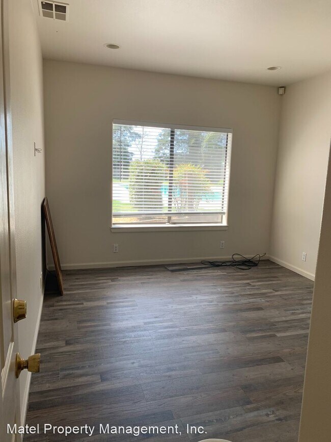 Building Photo - 1 br, 1 bath House - 4106 1/2 ROSELLE AVE