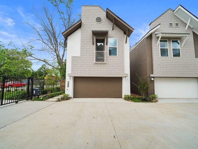 Building Photo - 7502 Carver Rd