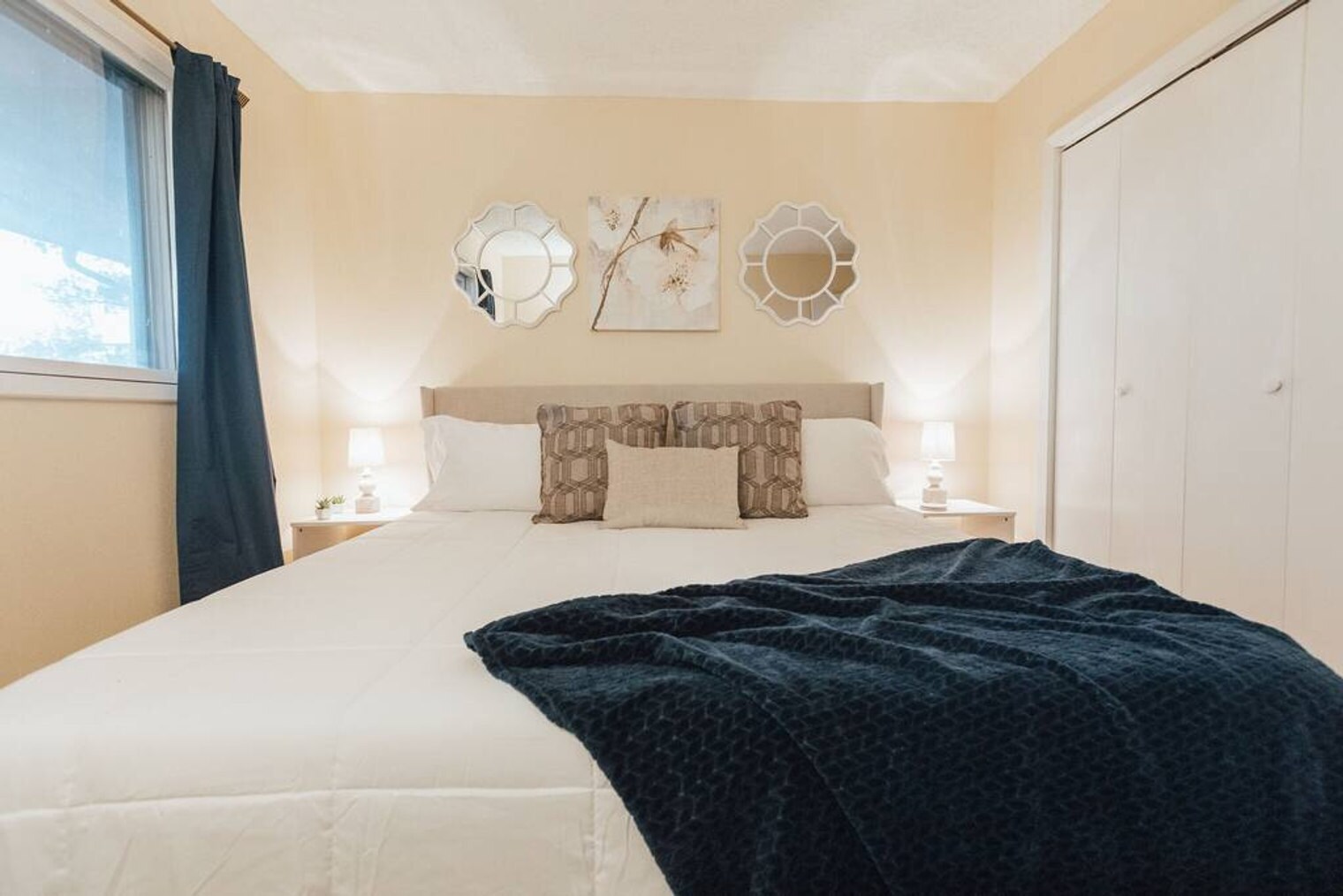 Building Photo - 722 Liberty Bell Blvd