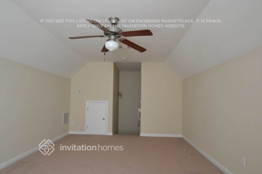 Building Photo - 720 Lavender Ln