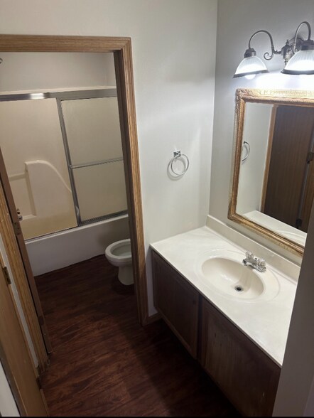 Building Photo - 1098 Mace Rd