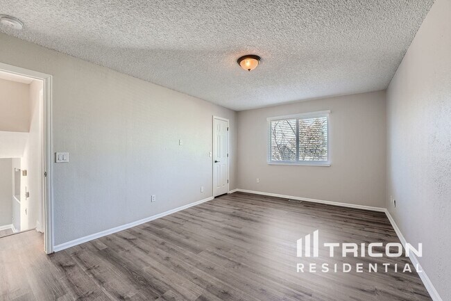 Building Photo - 9235 Dover Way