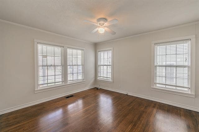 Building Photo - 4219 Calmont Ave