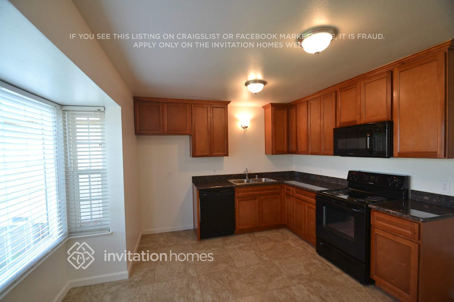 Building Photo - 518 Trumpeter Dr