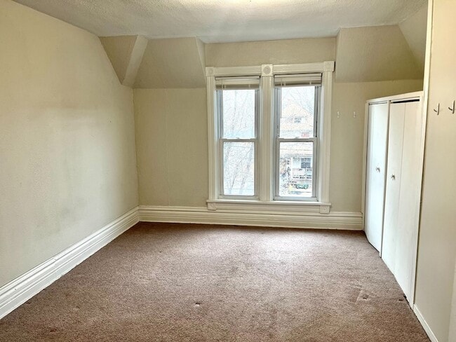 Building Photo - 674 St Charles St