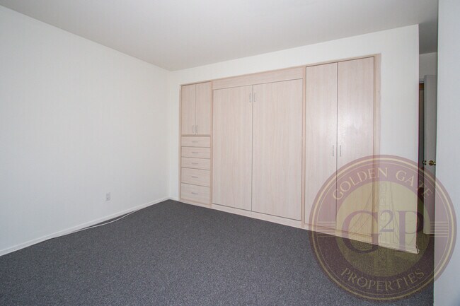 Building Photo - Corona Heights - 3 BR, 2.5 BA Condo 1,586 Sq. Ft. - 3D Virtual Tour, Parking, Patio