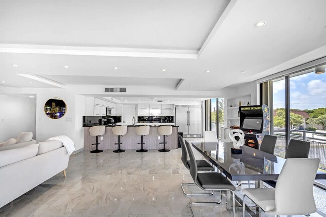 Building Photo - 468 Golden Isles Dr