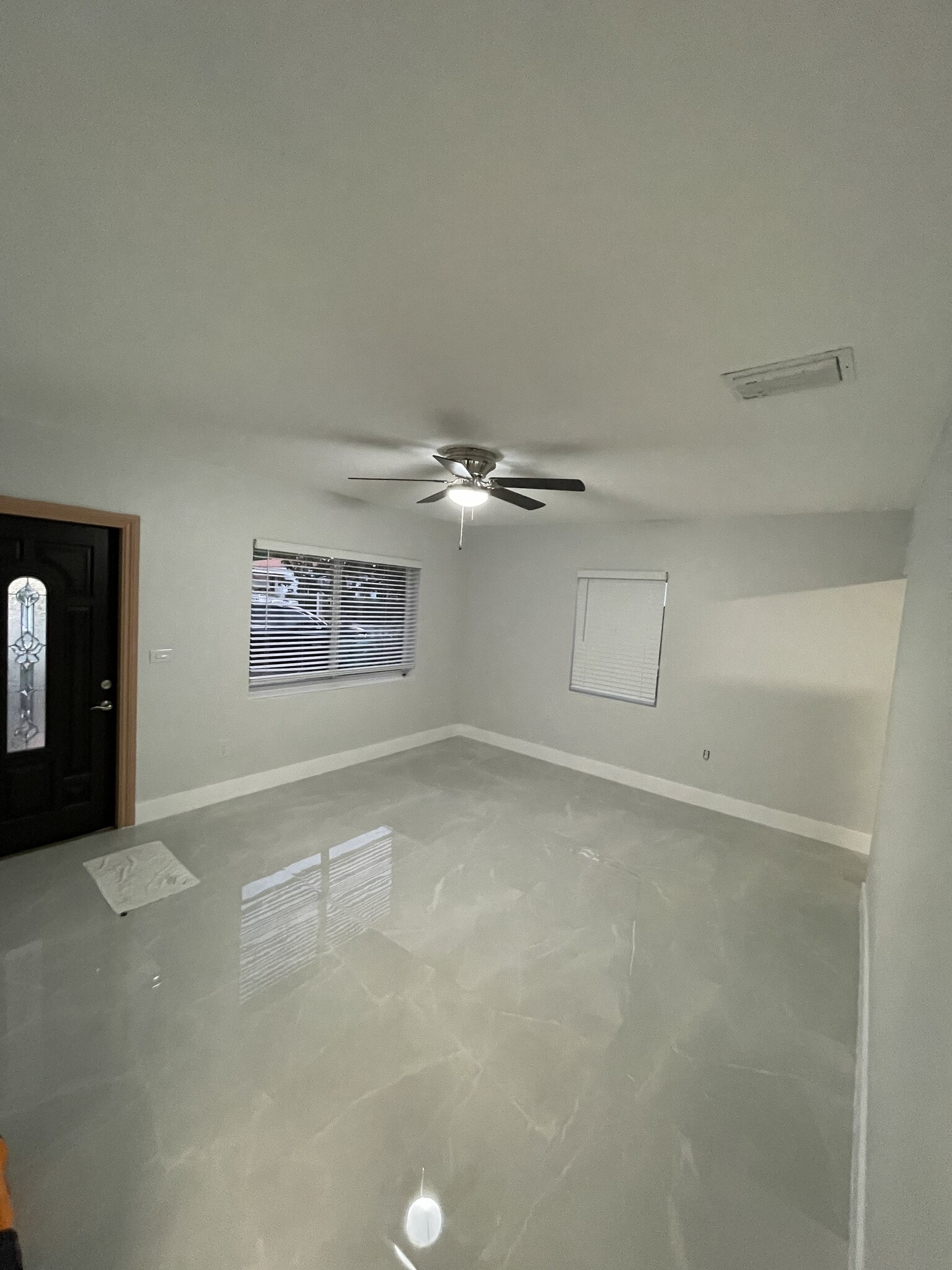 Building Photo - 51 SW 59th Ave