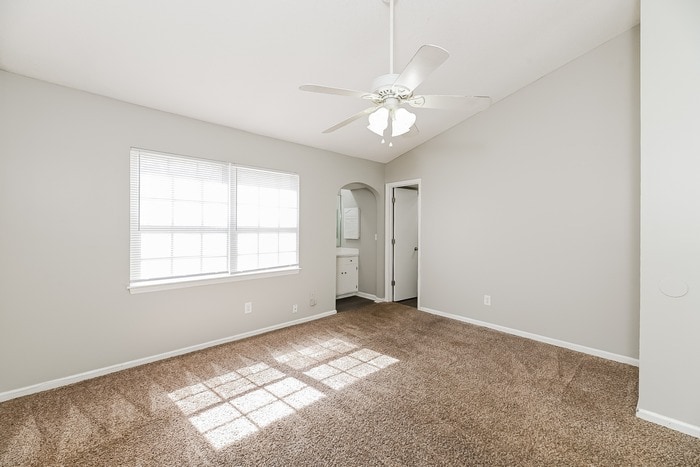 Building Photo - 405 Crestwood Dr