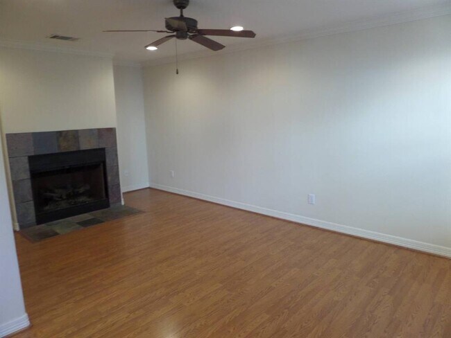 Building Photo - 3710 Sherwood Ln