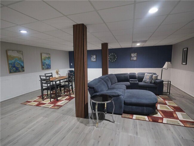 Building Photo - 1398 Branchwood Dr