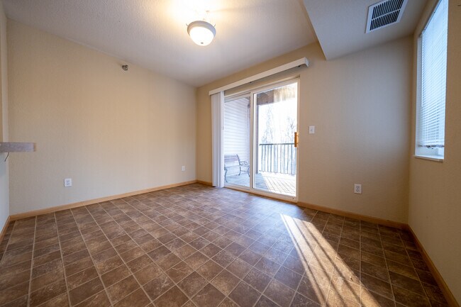 Building Photo - 16520 Tranquility Ct