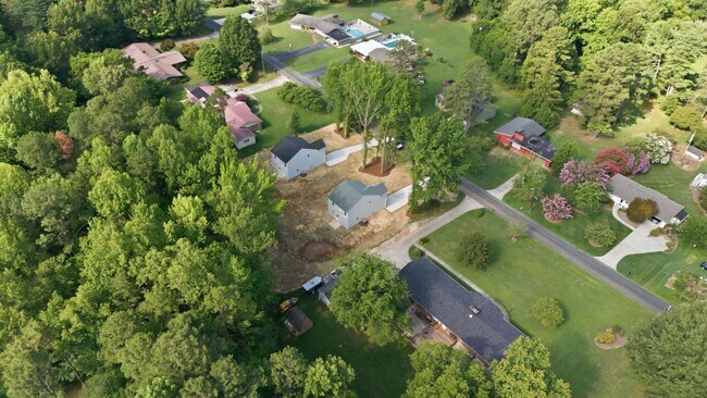 Building Photo - 122 Maplewood Ave