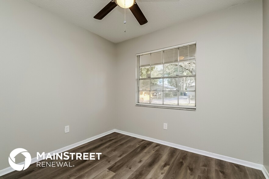Building Photo - 7014 N Palmetto Ln