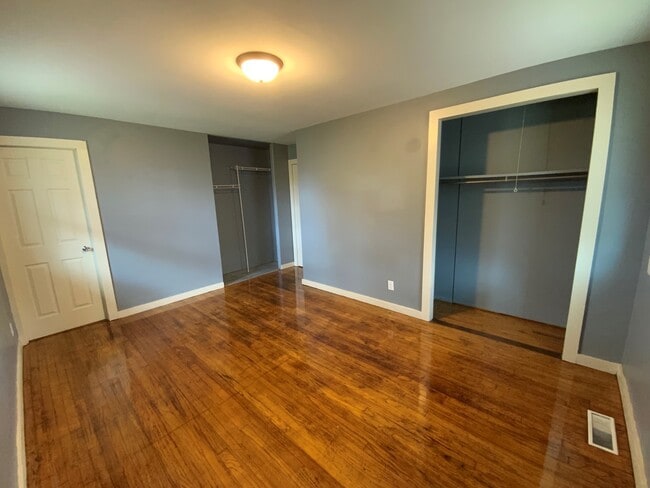 Building Photo - 205 North St