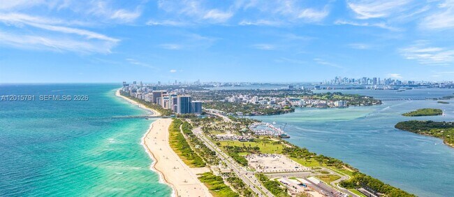 Building Photo - 15901 Collins Ave