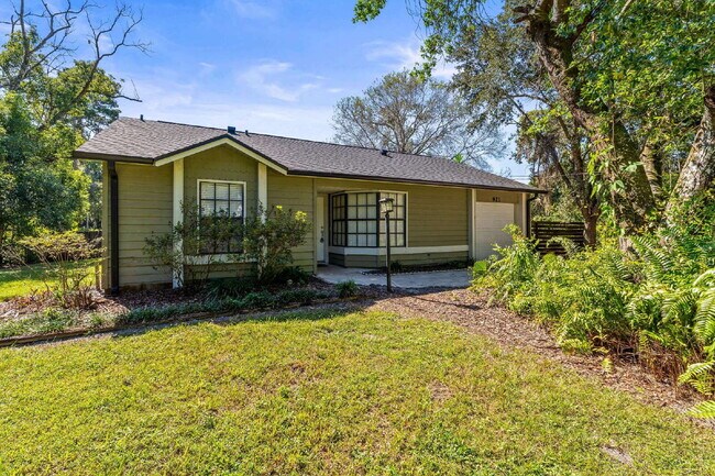 Primary Photo - Charming 3-Bedroom Home with 2 Full Baths ...