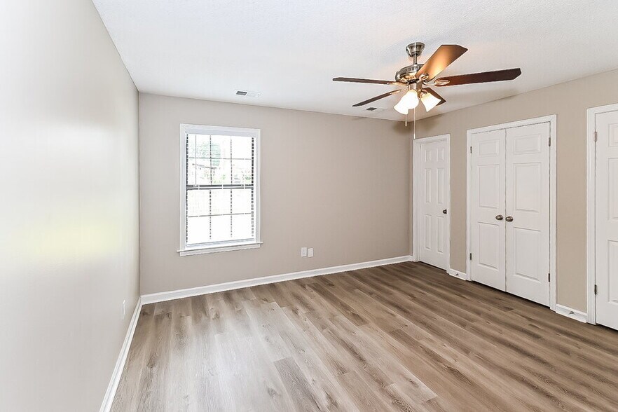 Building Photo - 7135 Blue Grass Rd