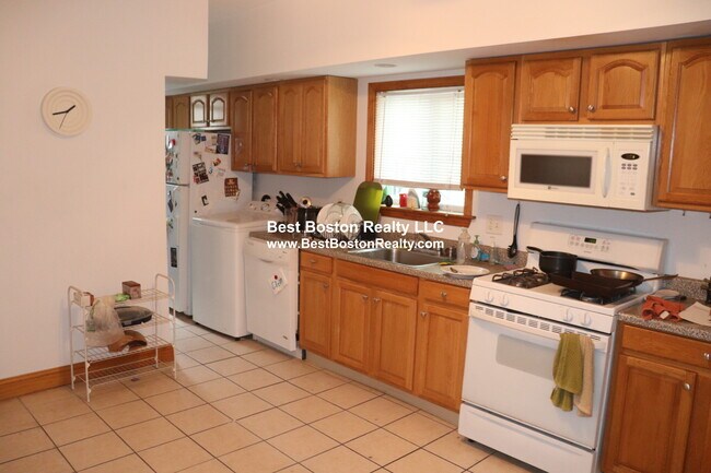 Building Photo - 31 Portsmouth St