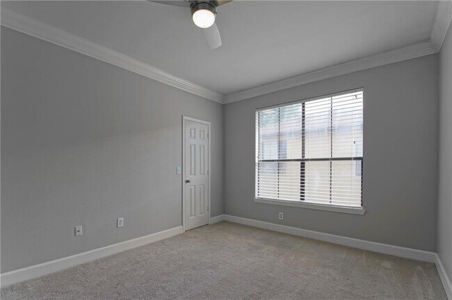 Building Photo - 3777 Peachtree Rd NE