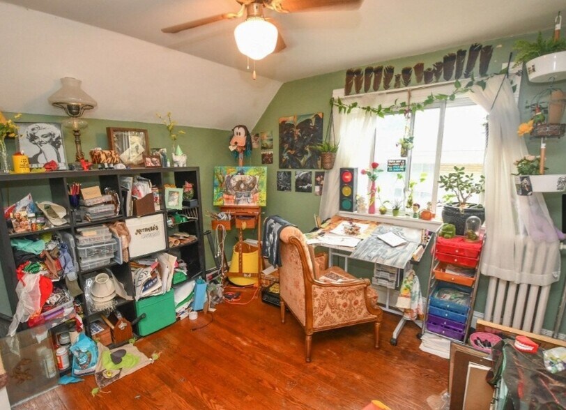 Building Photo - 3332 S Whitnall Ave