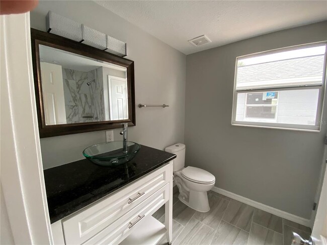 Building Photo - 38415 9th Ave