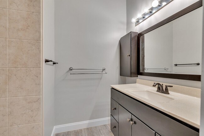 Building Photo - 689 Marin Blvd