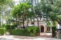 Building Photo - 2561 Trapp Ave
