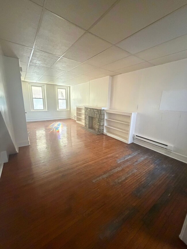 Building Photo - 839 E Orange St